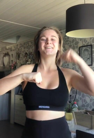 5. Sweet Doriane_lob Shows Cleavage in Cute Black Crop Top and Bouncing Boobs