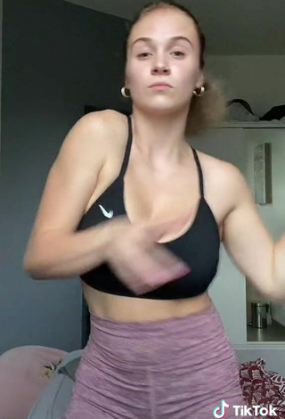 6. Sexy Doriane_lob Shows Cleavage in Black Crop Top and Bouncing Tits
