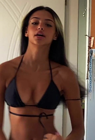5. Sexy Maria Eduarda de Matos Barbosa Shows Cleavage in Black Bikini Top and Bouncing Breasts