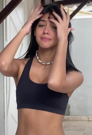 Amazing Maria Eduarda de Matos Barbosa Shows Cleavage in Hot Black Crop Top and Bouncing Tits