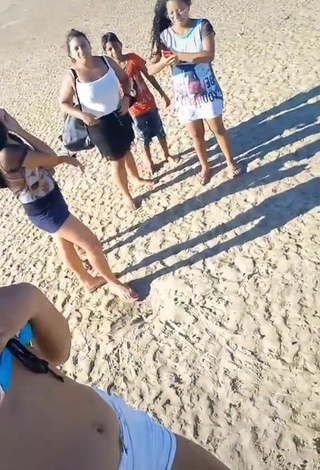 2. Sexy Elisane Shows Cleavage in Bikini at the Beach