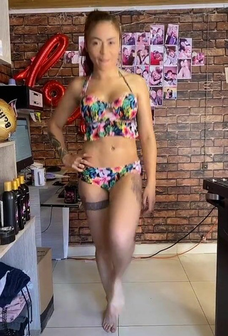 1. Sexy Daneidy Barrera Rojas Shows Cleavage in Floral Bikini
