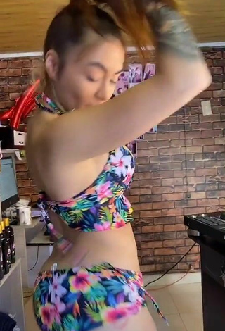 4. Sexy Daneidy Barrera Rojas Shows Cleavage in Floral Bikini