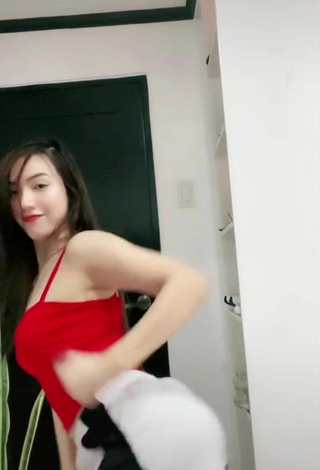6. Sweetie Eunice Andrea in Red Crop Top and Bouncing Breasts