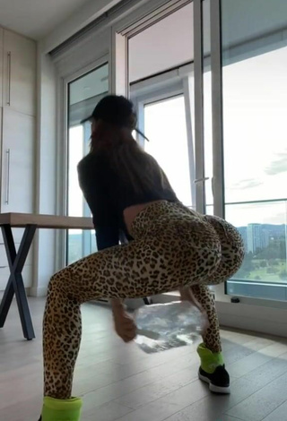 4. Sexy Yanet García Shows Butt while doing Fitness Exercises