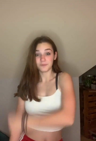 3. Cute Faith Moormeier Shows Cleavage in White Crop Top and Bouncing Boobs