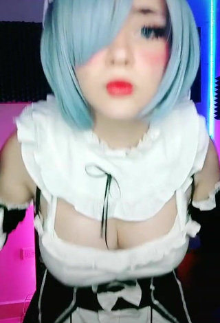 2. Cute Itsmidna Shows Cosplay and Bouncing Tits