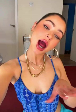 4. Hot Izzy Shea Shows Cleavage in Blue Crop Top