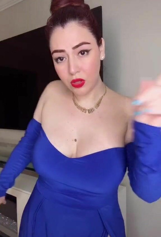 2. Sweet Jane Rocci Shows Cleavage in Cute Blue Dress