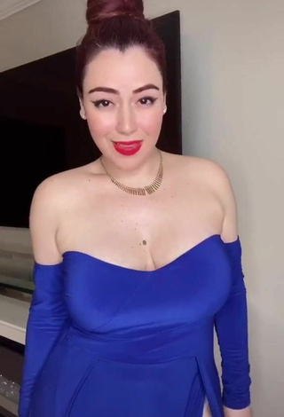 3. Sweet Jane Rocci Shows Cleavage in Cute Blue Dress