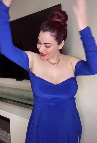 5. Sweet Jane Rocci Shows Cleavage in Cute Blue Dress