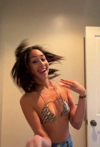 6. Sexy Julie Sofia Shows Cleavage in Bikini Top