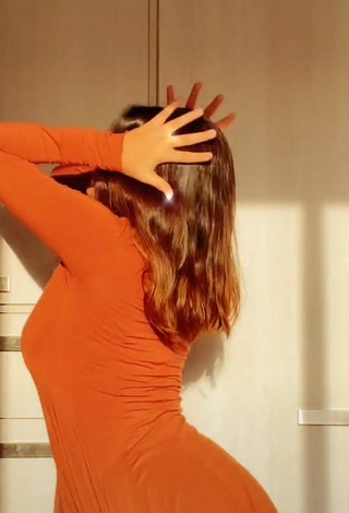 5. Hot Paulina Julieta Shows Cleavage in Red Dress