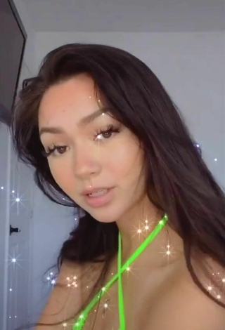 3. Hot Kailey Amora Shows Cleavage in Light Green Bikini Top