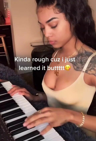 Kelis Gabriela (@kelisgabriela) - Nude and Sexy Videos on TikTok