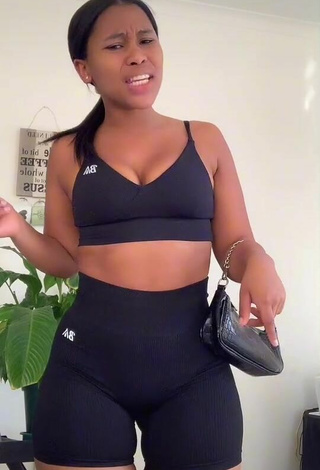 3. Pretty Lluvia Faye Shows Cleavage in Black Crop Top and Bouncing Boobs
