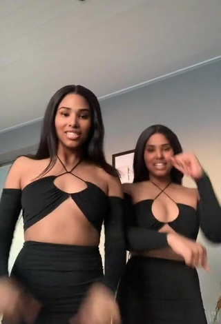 2. Sexy Lauren and Lara Shows Cleavage in Black Crop Top