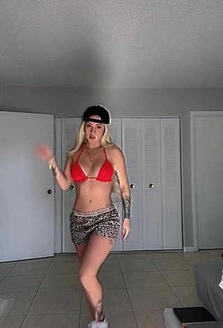 Sexy Leslieshawoficial Shows Cleavage in Red Bikini Top