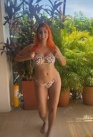 4. Sexy Lia Mendi Shows Cleavage in Leopard Bikini