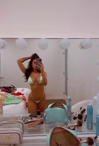 5. Alluring Luciana DelMar Shows Cleavage in Erotic Green Bikini