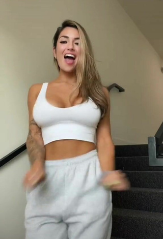 2. Cute Luciana DelMar Shows Cleavage in White Crop Top and Bouncing Boobs