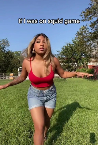 4. Sexy Milan Mathew Shows Cleavage in Red Crop Top