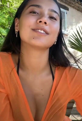 3. Hot Mai Lee Shows Cleavage in Orange Crop Top and Bouncing Tits