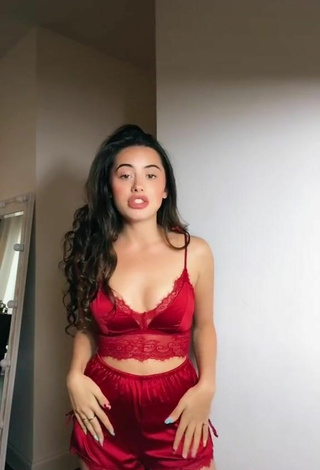 4. Amazing Morgan Cohen Shows Cleavage in Hot Red Crop Top