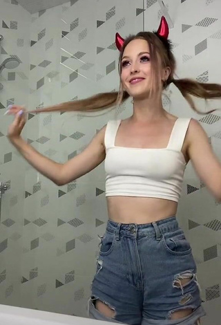 1. Sexy Nastya Shows Cleavage in White Crop Top