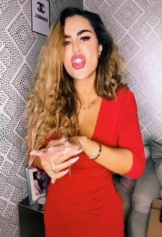 3. Sexy Ninel Conde Shows Cleavage in Red Dress