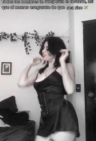 5. Hot Pantograma Shows Cleavage in Corset