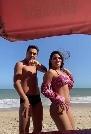 4. Hot Raissa Barbosa Shows Butt at the Beach