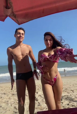 5. Sexy Raissa Barbosa Shows Butt at the Beach