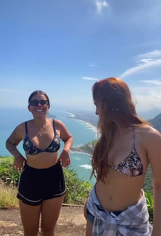 1. Hot Sarah Poncio Shows Cleavage in Bikini Top and Bouncing Breasts