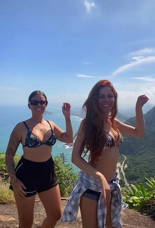 4. Hot Sarah Poncio Shows Cleavage in Bikini Top and Bouncing Breasts