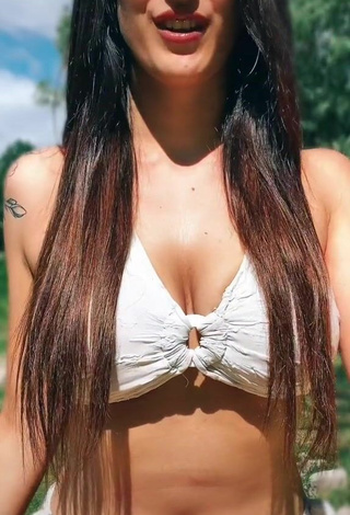 3. Beautiful Alice Iori Shows Cleavage in Sexy White Bikini