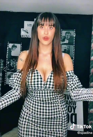 6. Sexy Alice Iori Shows Cleavage in Checkered Dress