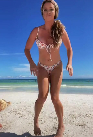 1. Sexy The Hartig Family Shows Cleavage in Bikini and Bouncing Boobs at the Beach