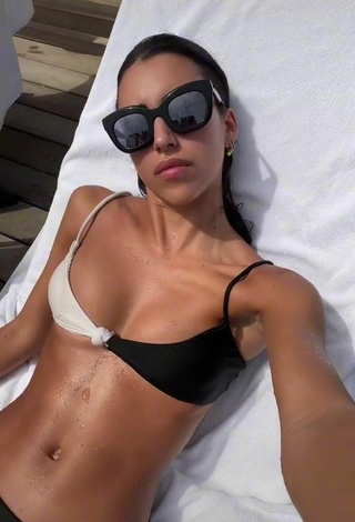 2. Sexy Alexandra Blázquez Shows Cleavage in Mini Bikini