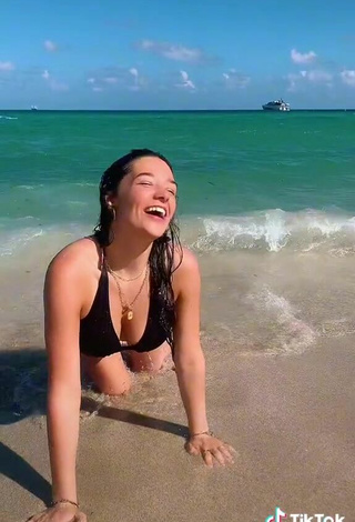 5. Sexy Alessia Traverso Ciuffardi Shows Cleavage in Black Bikini in the Sea