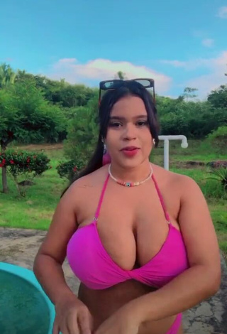 2. Really Cute Allana Vasconcelos Shows Cleavage in Pink Bikini and Bouncing Tits