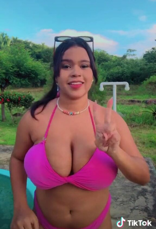 4. Really Cute Allana Vasconcelos Shows Cleavage in Pink Bikini and Bouncing Tits