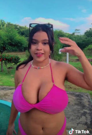 6. Really Cute Allana Vasconcelos Shows Cleavage in Pink Bikini and Bouncing Tits