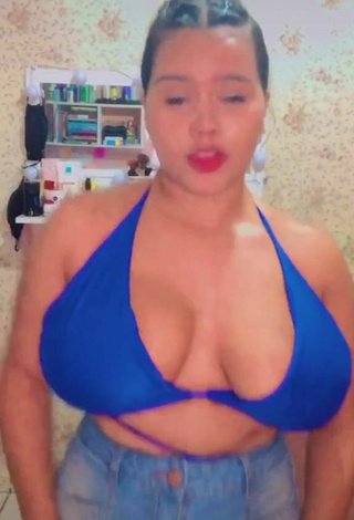 3. Cute Allana Vasconcelos Shows Cleavage in Blue Bikini Top and Bouncing Boobs