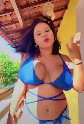 2. Hottie Allana Vasconcelos Shows Cleavage in Blue Bikini and Bouncing Tits