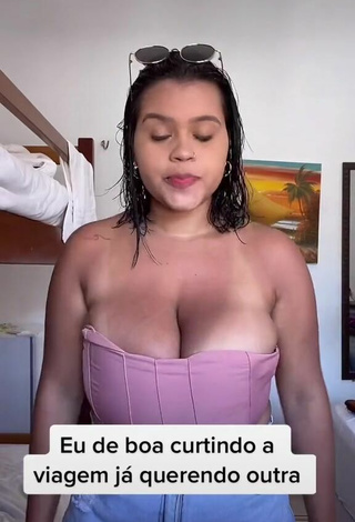 3. Beautiful Allana Vasconcelos in Sexy Pink Tube Top and Bouncing Boobs