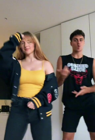 Hot Amaia Amunarriz Shows Cleavage in Yellow Crop Top