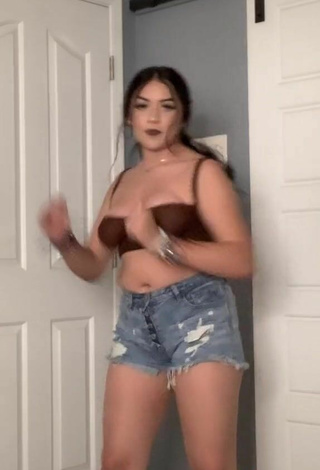 3. Cute Brissa Murillo Shows Cleavage in Brown Crop Top and Bouncing Boobs