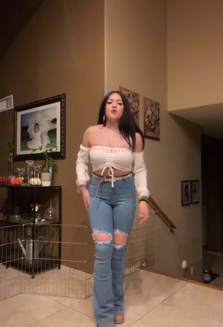 3. Sexy Brissa Murillo in White Tube Top and Bouncing Tits