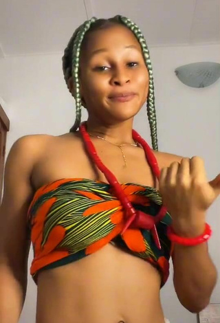 3. Hot Faustina in Tube Top while doing Belly Dance